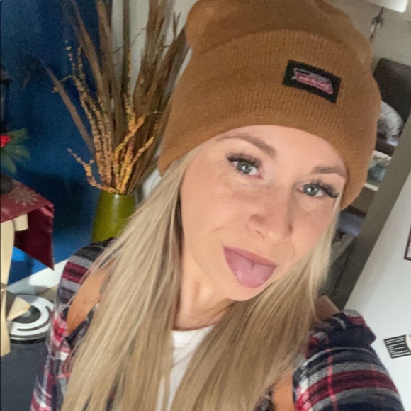 Meet your Posher, Mariah - Picture 1 of 1